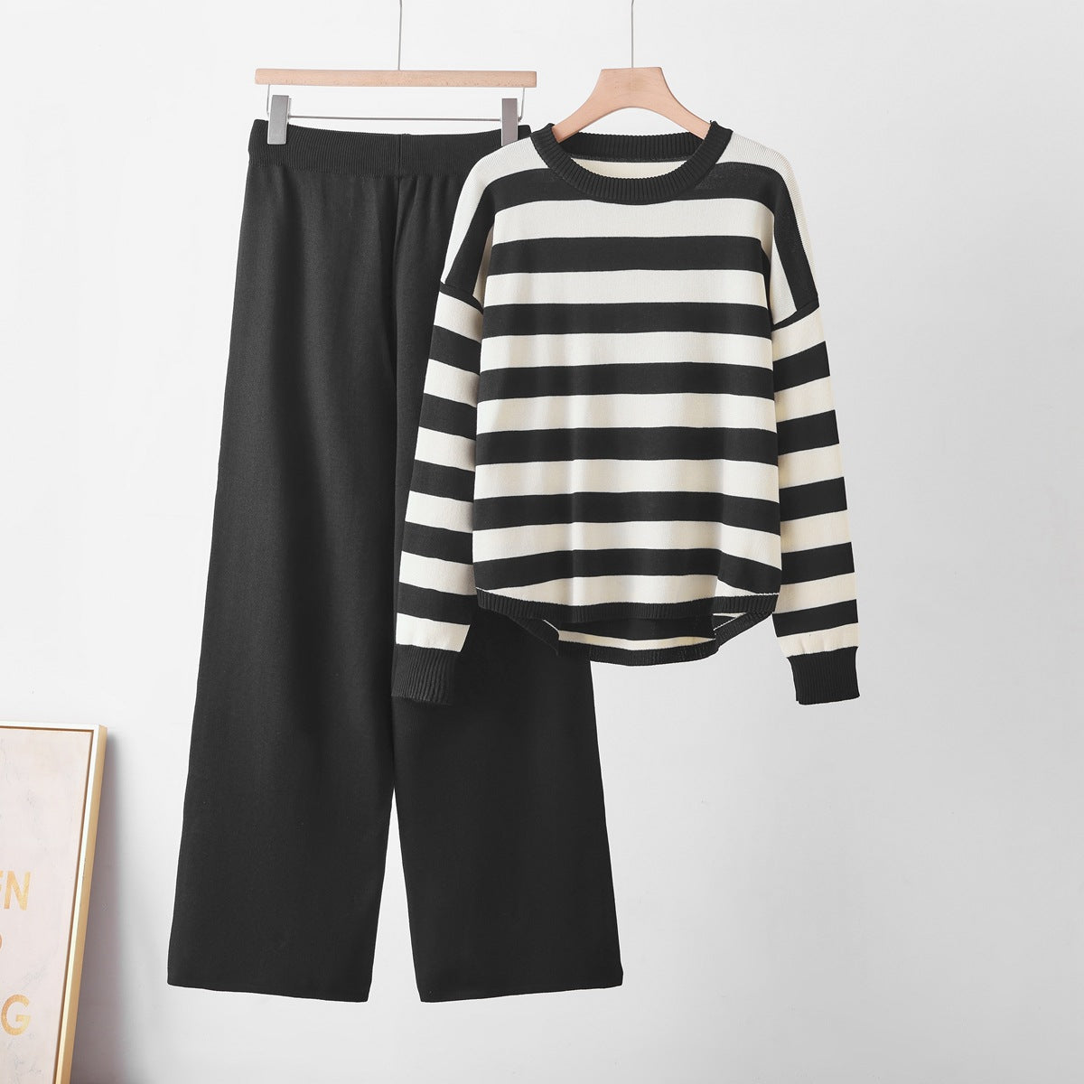 Striped color loose long sleeved round neck two-piece set