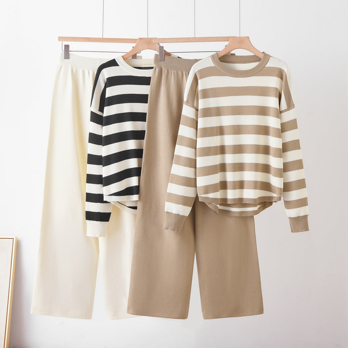 Striped color loose long sleeved round neck two-piece set