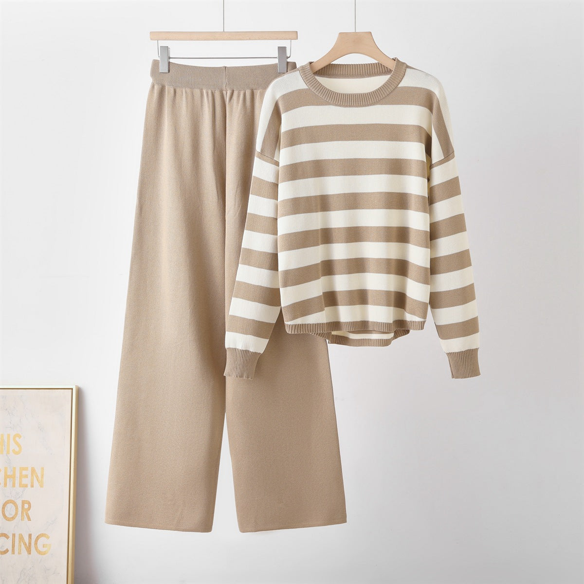 Striped color loose long sleeved round neck two-piece set